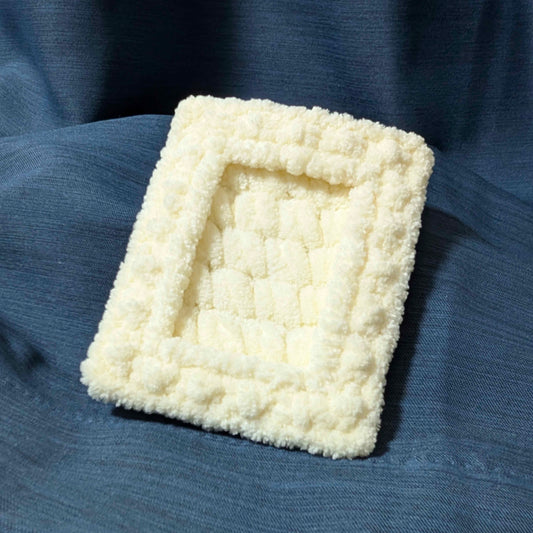 Cross Yarn Card Case Keychain